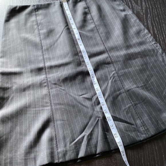 J. Crew Pinstripe Wool Skirt, Size 10 (g10) - Picture 7 of 9